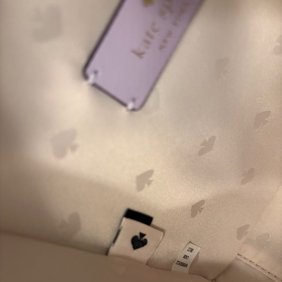 Kate Spade Leather Daisy Crossbody Color Lavender New Without Tags Never Used - Picture 6 of 6